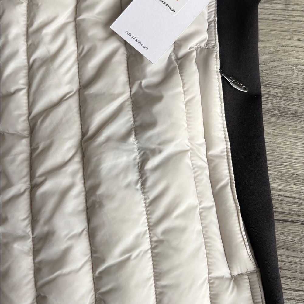 Calvin Klein performance water repellent puffer vest NWT - Picture 3 of 11